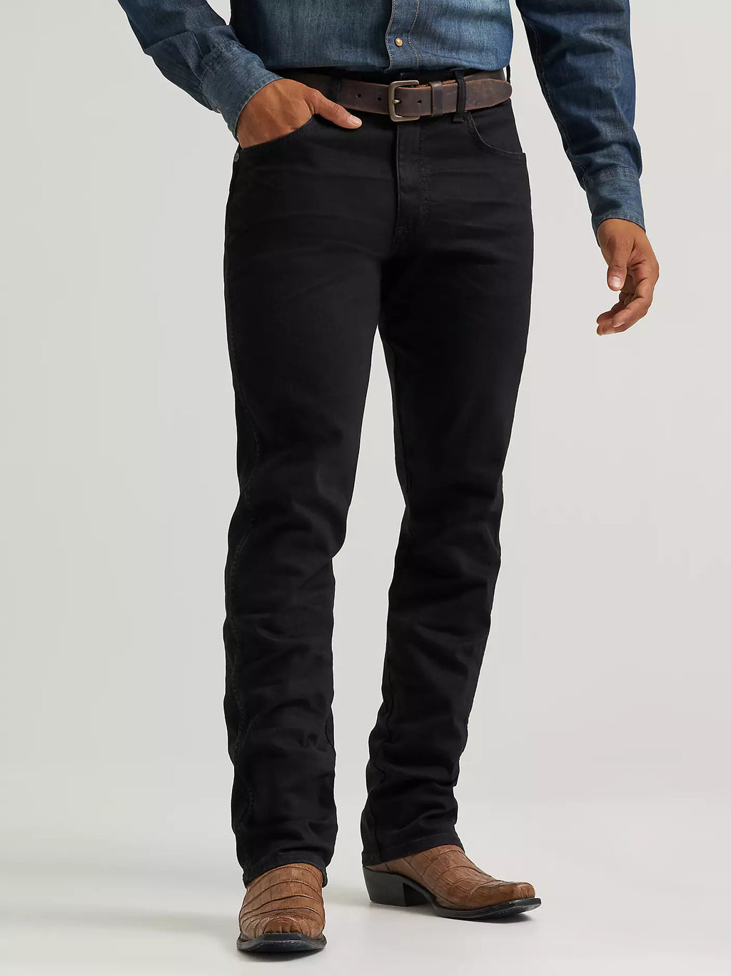 Wrangler - Men's  Retro Slim Straight Jeans - 112358240